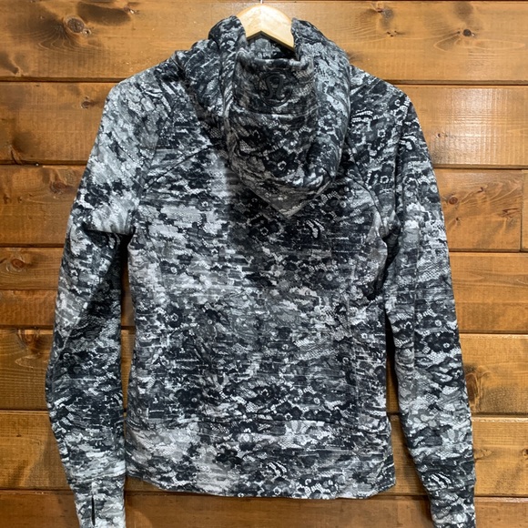 Lululemon Masked Lace Black Scuba Hoodie *Light Cotton Fleec - Picture 3 of 7